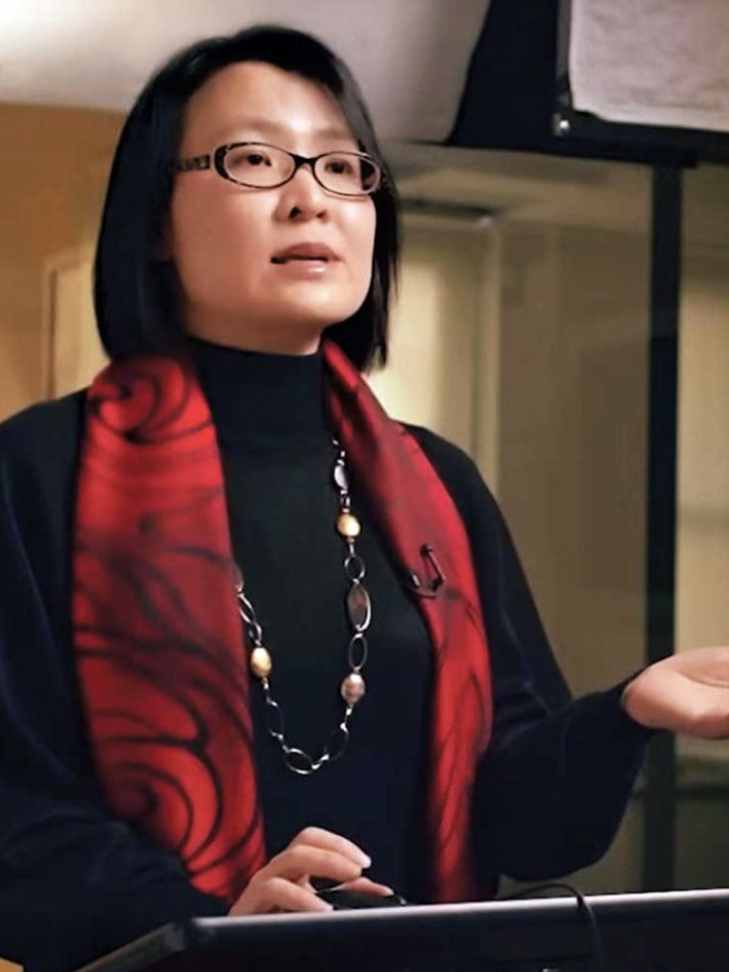 Photo of Professor Yuen Yuen Ang